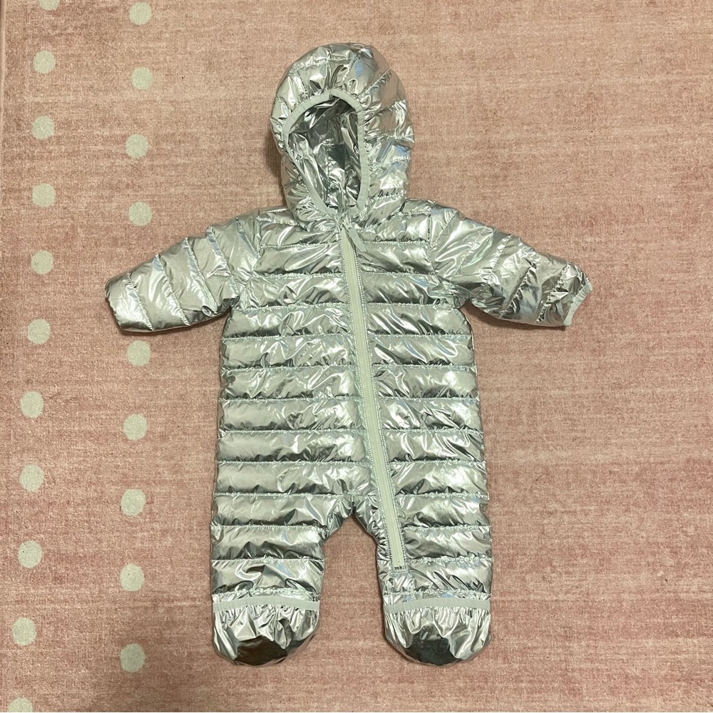 Primary Lightweight Puffer Suit in Silver